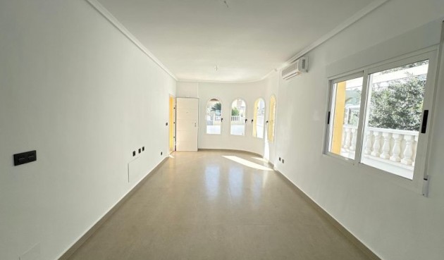 Brukt - Villa -
Algorfa - Inland