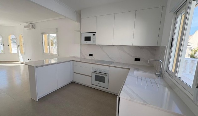 Brukt - Villa -
Algorfa - Inland