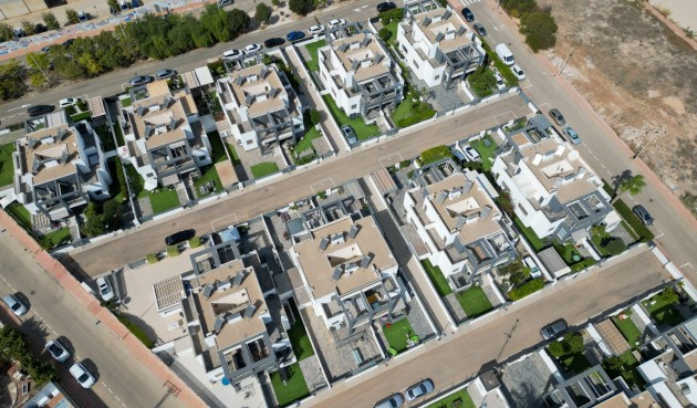 Brukt - Quad House -
Torrevieja - Costa Blanca