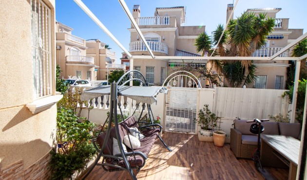 Brukt - Villa -
Orihuela Costa - Los Almendros-la Florida