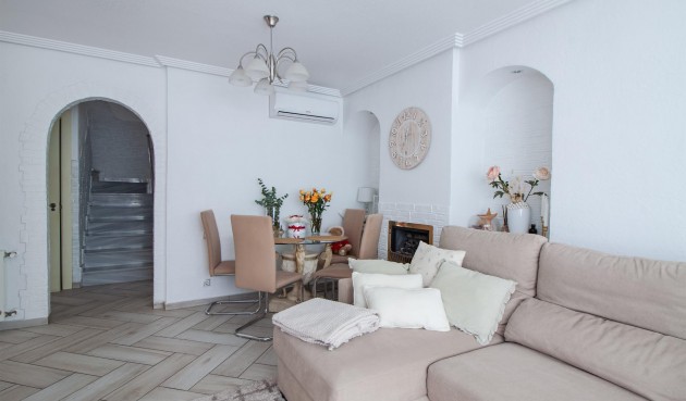 Brukt - Villa -
Orihuela Costa - Los Almendros-la Florida