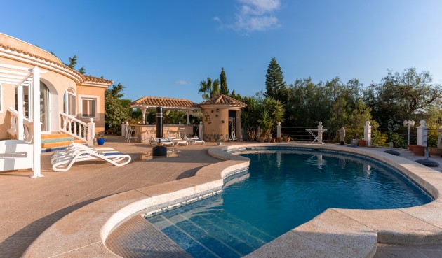 Brukt - Villa -
Busot - Costa Blanca