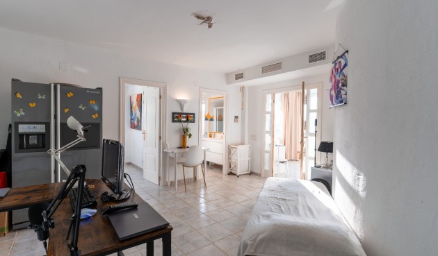 Brukt - Villa -
Busot - Costa Blanca