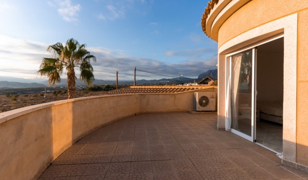 Brukt - Villa -
Busot - Costa Blanca