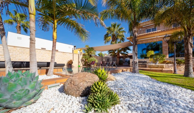 Brukt - Villa -
San Vicente del Raspeig - Inland