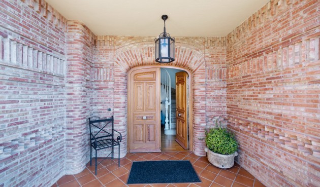 Brukt - Villa -
San Vicente del Raspeig - Inland