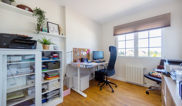 Brukt - Villa -
San Vicente del Raspeig - Inland