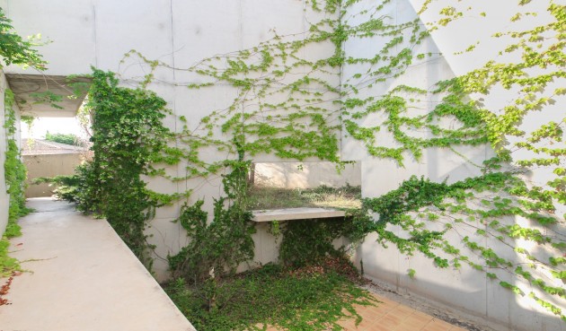 Brukt - Villa -
San Vicente del Raspeig - Inland