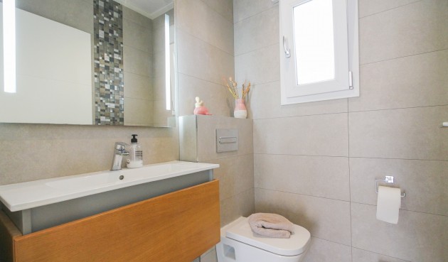 Brukt - Villa -
Torrevieja - Costa Blanca