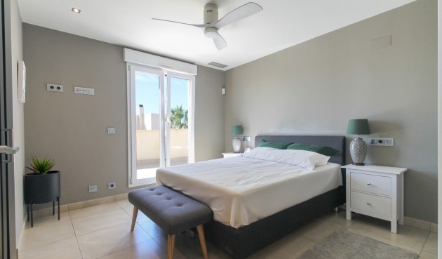 Brukt - Villa -
Torrevieja - Costa Blanca