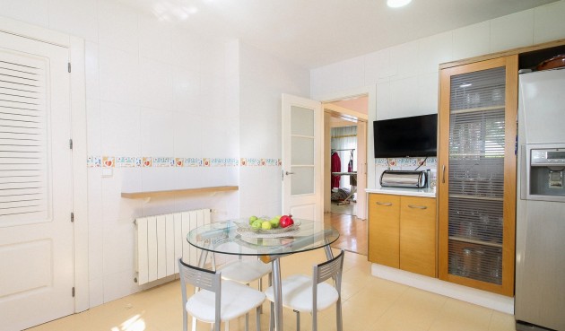 Brukt - Villa -
San Vicente del Raspeig - Inland