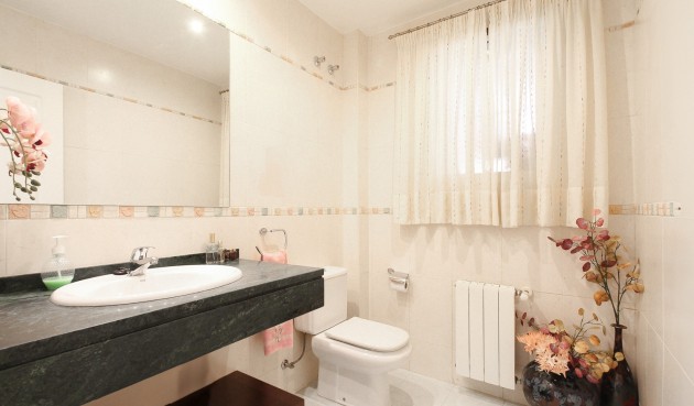 Brukt - Villa -
San Vicente del Raspeig - Inland