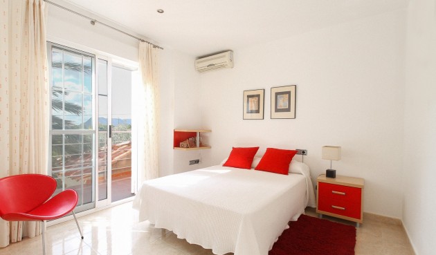 Brukt - Villa -
San Vicente del Raspeig - Inland