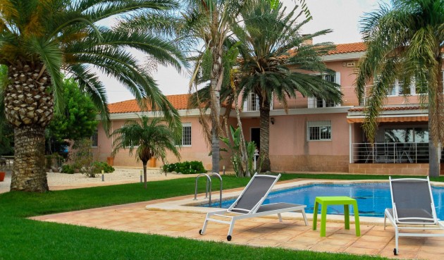 Brukt - Villa -
San Vicente del Raspeig - Inland