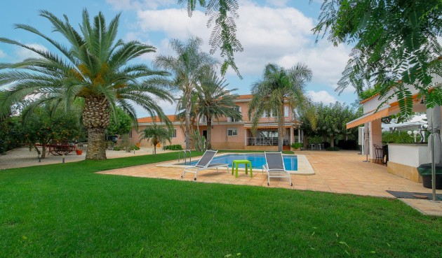 Brukt - Villa -
San Vicente del Raspeig - Inland