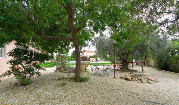 Brukt - Villa -
San Vicente del Raspeig - Inland