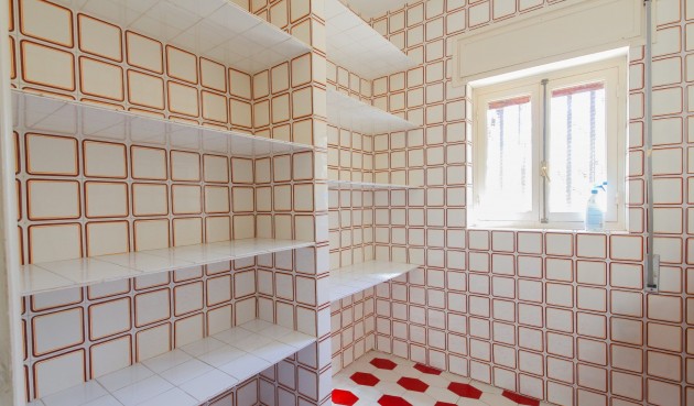 Brukt - Villa -
El Campello - Costa Blanca