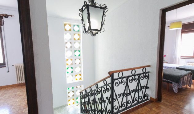 Brukt - Villa -
El Campello - Costa Blanca