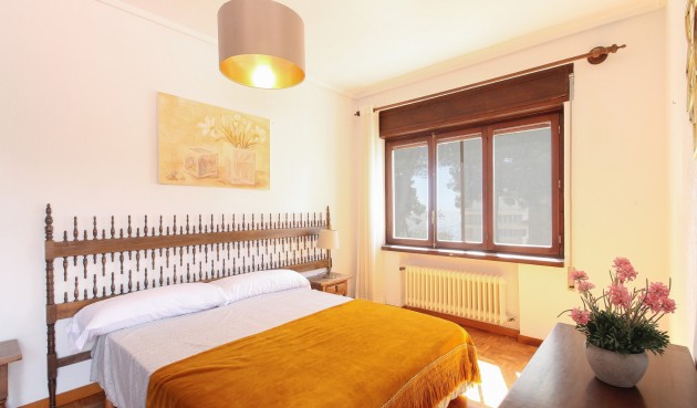 Brukt - Villa -
El Campello - Costa Blanca