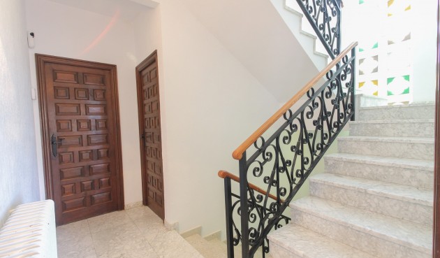 Brukt - Villa -
El Campello - Costa Blanca