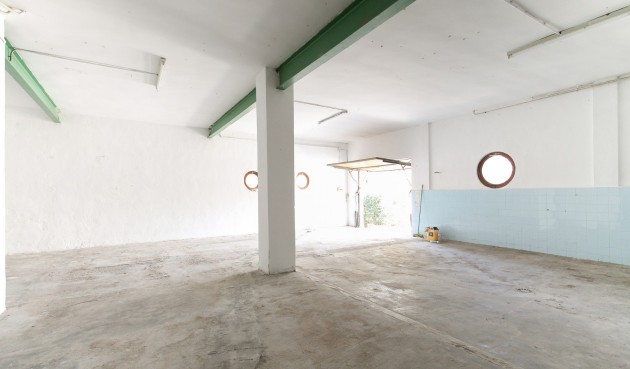 Brukt - Villa -
El Campello - Costa Blanca