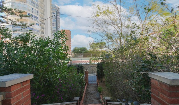 Brukt - Villa -
El Campello - Costa Blanca