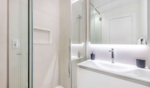 Reventa - Villa -
Las Colinas Golf - Costa Blanca