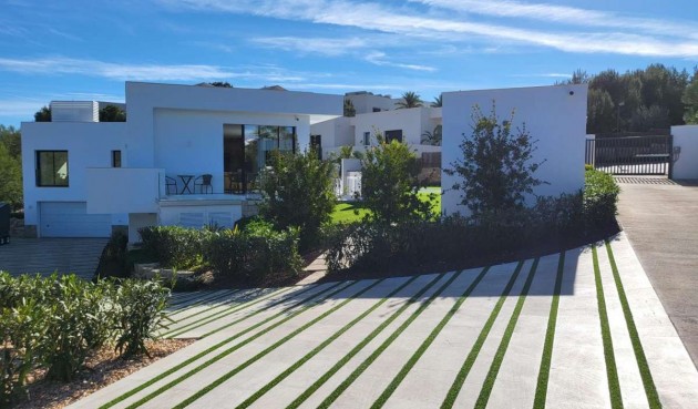 Reventa - Villa -
Las Colinas Golf - Costa Blanca