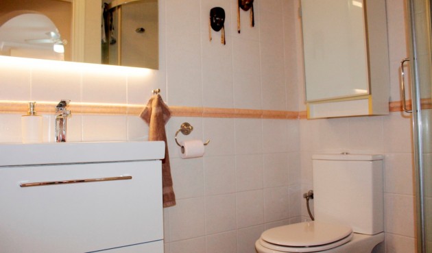 Brukt - Villa -
Villamartin - Costa Blanca