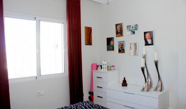 Brukt - Villa -
Villamartin - Costa Blanca