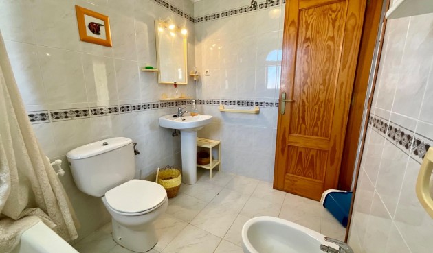 Brukt - Apartment -
Torrevieja - La Mata