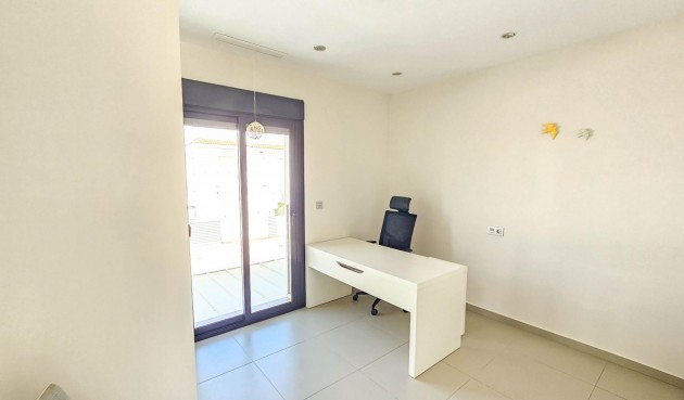 Brukt - Villa -
Rojales - Cuidad Quesada