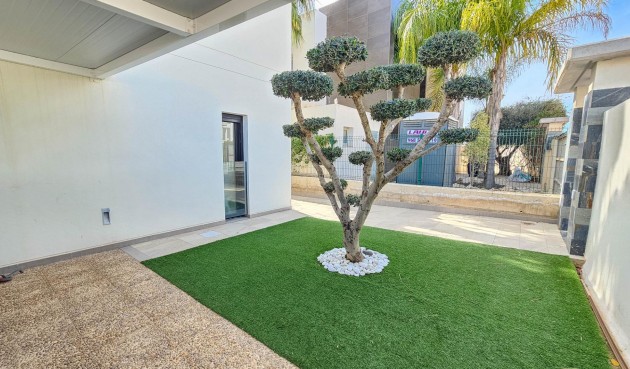 Brukt - Villa -
Rojales - Cuidad Quesada