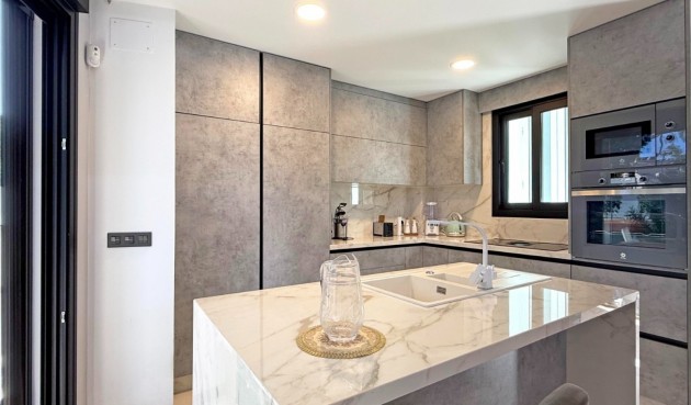 Reventa - Villa -
Orihuela Costa - Costa Blanca