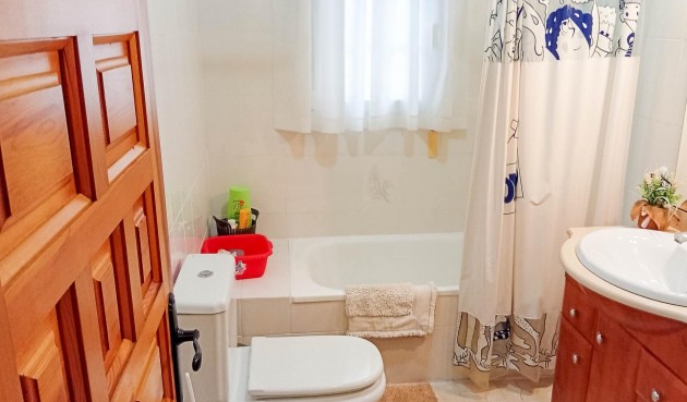 Brukt - Villa -
Torrevieja - La Siesta