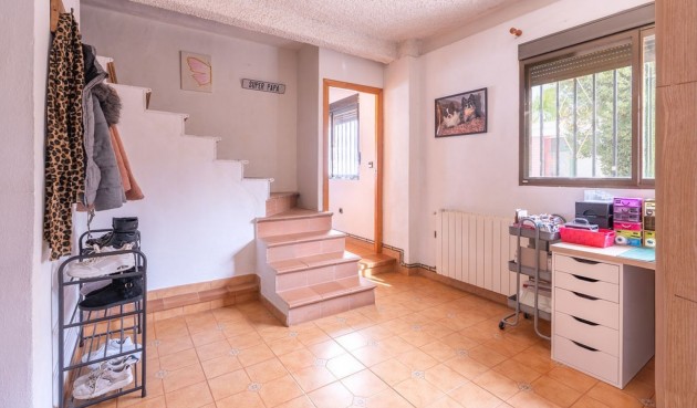 Brukt - Villa -
Hondón de las Nieves - Inland