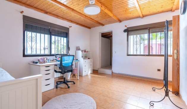 Brukt - Villa -
Hondón de las Nieves - Inland