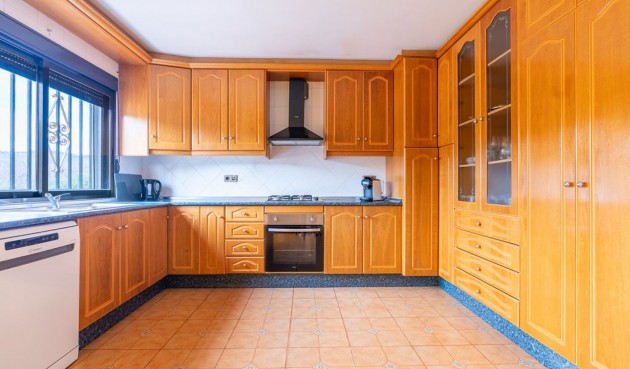 Brukt - Villa -
Hondón de las Nieves - Inland