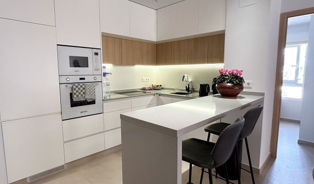 Brukt - Apartment -
El Raso - Costa Blanca