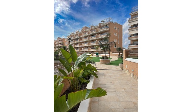 Brukt - Apartment -
El Raso - Costa Blanca