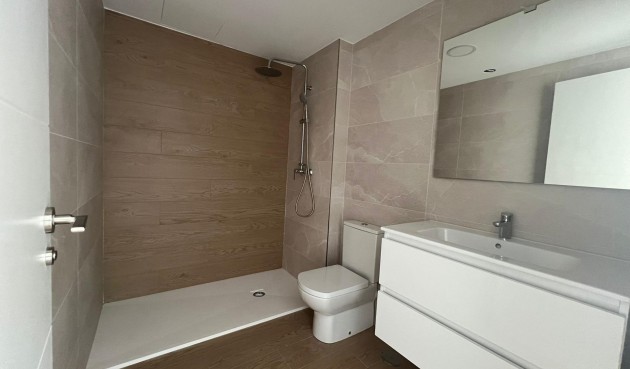 Nybygg - Town House -
La Union - centro