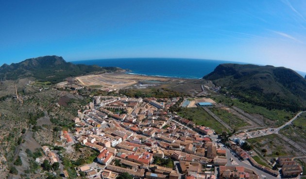 Nybygg - Town House -
La Union - centro