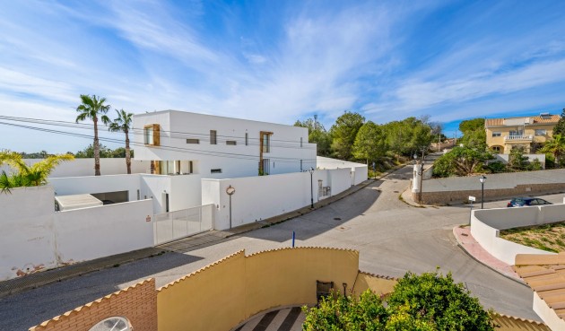 Brukt - Villa -
Orihuela Costa - Costa Blanca
