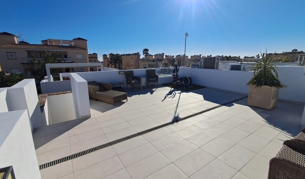 Brukt - Villa -
Cabo Roig - Costa Blanca