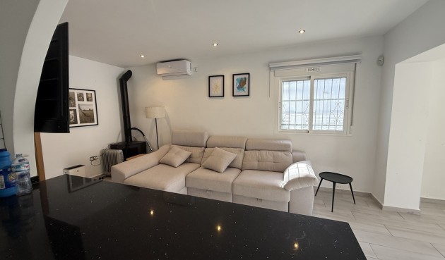 Brukt - Villa -
Villamartin - Costa Blanca