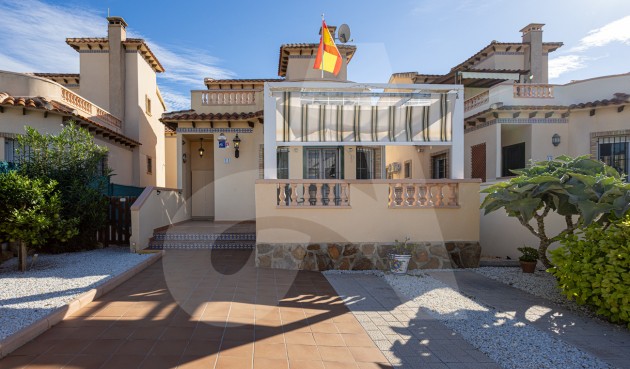Brukt - Villa -
Guardamar del Segura - El Raso