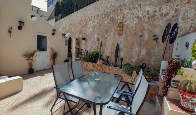 Brukt - Villa -
Villamartin - Costa Blanca