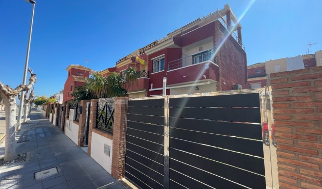 Brukt - Town House -
Torre de la Horadada - Costa Blanca