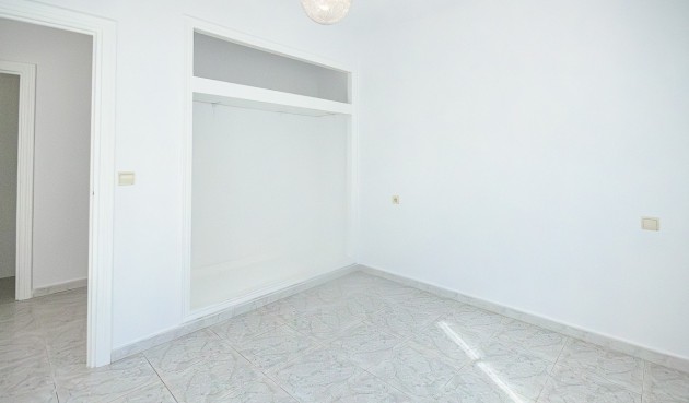 Reventa - Villa -
San Miguel de Salinas - Inland