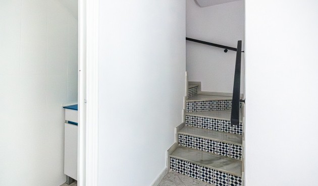 Reventa - Villa -
San Miguel de Salinas - Inland